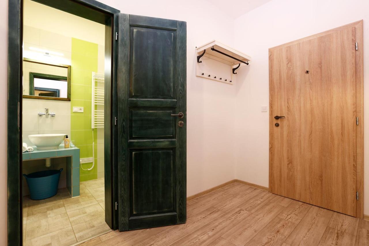 Apartmany Pod Marianskymi Schody Albrechtice v Jizerskych horach Bagian luar foto